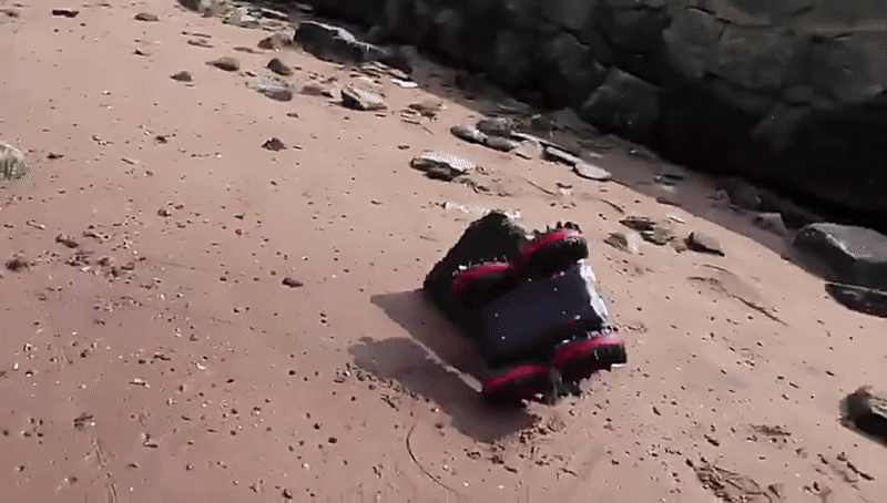 Amphibious - Stunt Vehicle Toy ©