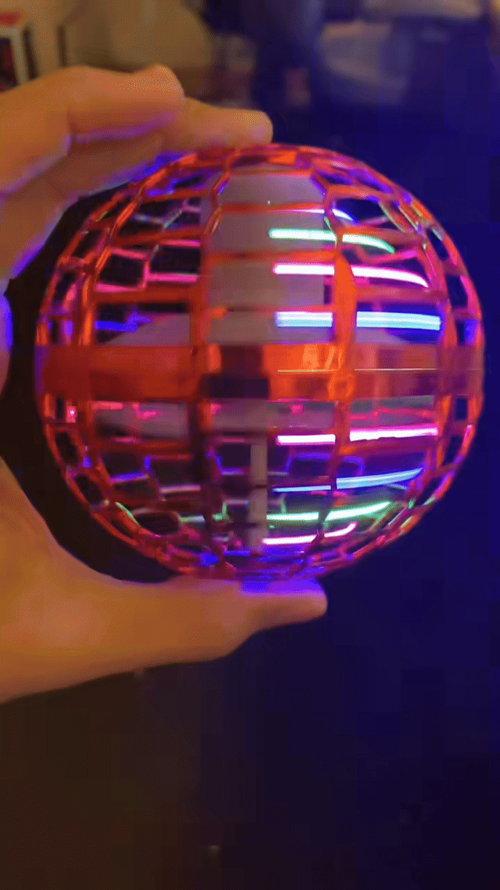 Flynova - PRO Flying Spinner Ball