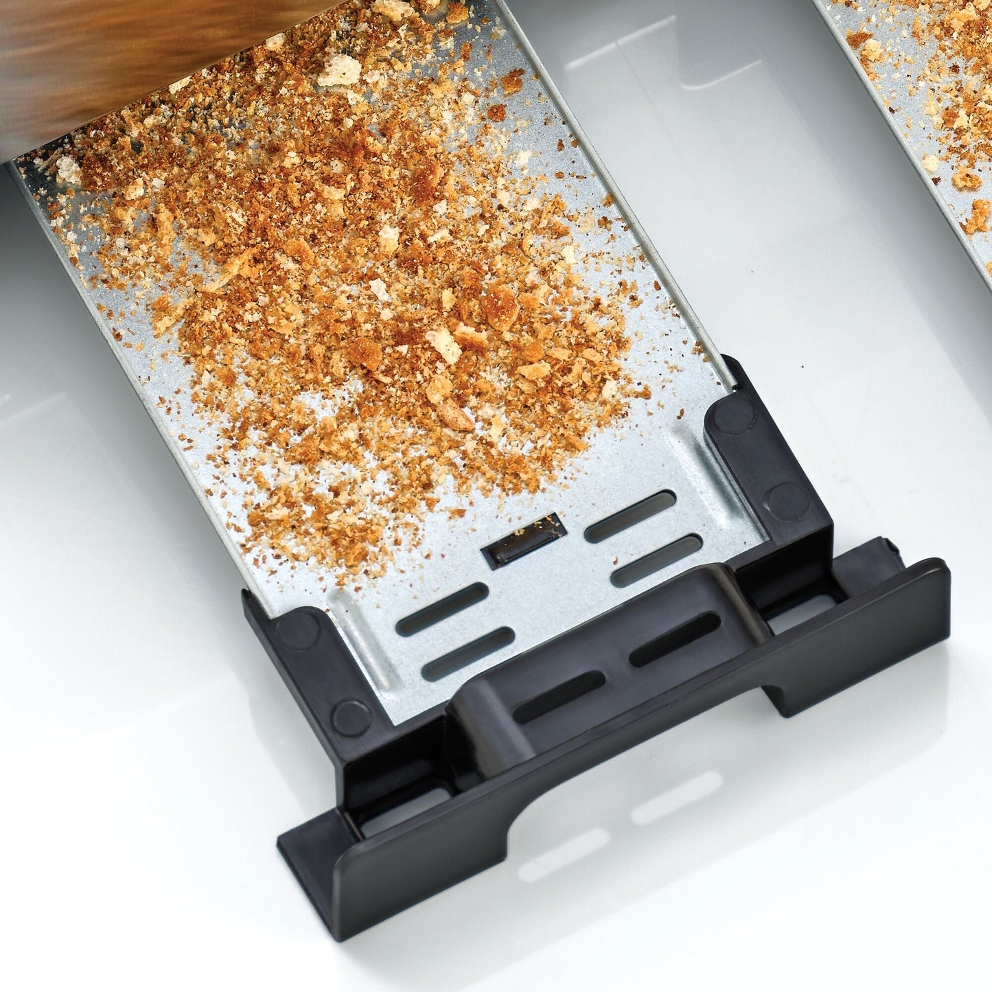 Black + Deckar - Stainless Steel Toaster (ET244-85) ©