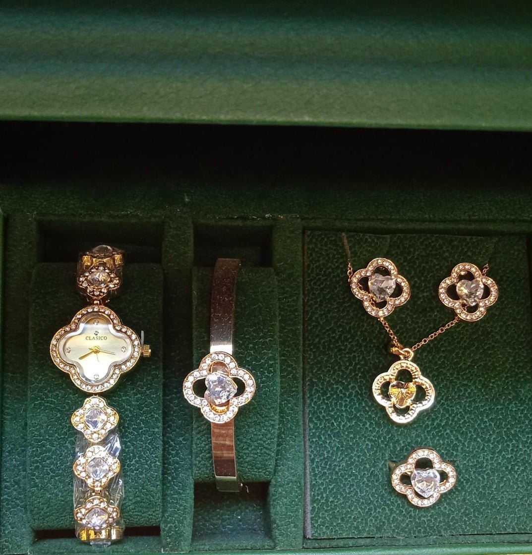 Eterna Belle Women Watch ©