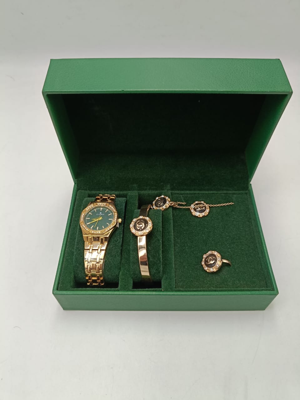 Eterna Belle Women Watch ©