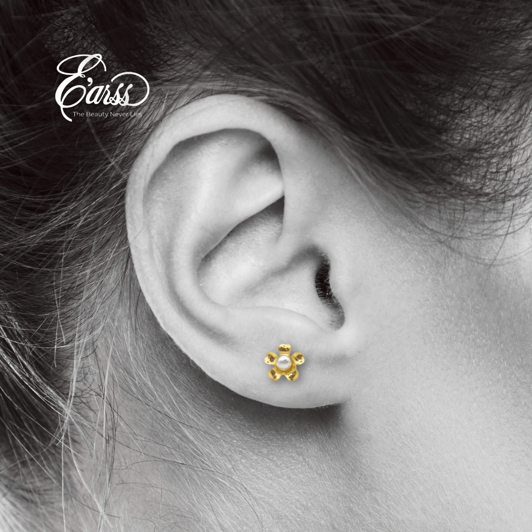 Flower with 3mm Pearl | Stainless Steel | 18K Gold Plated