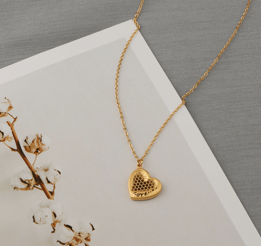 Love Pendant Necklace Set