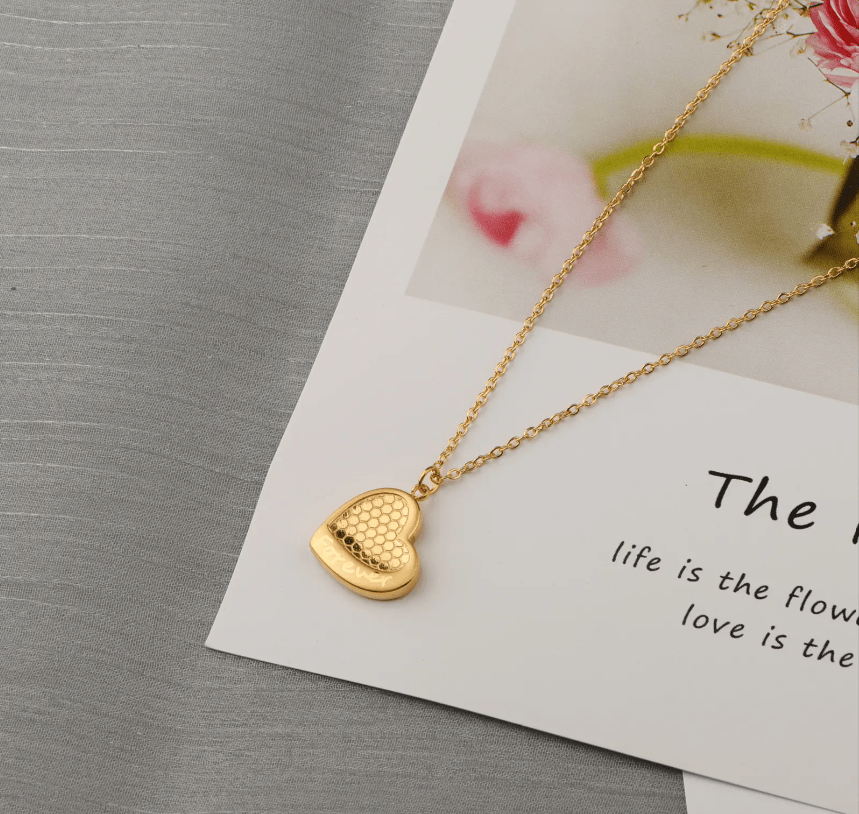 Love Pendant Necklace Set