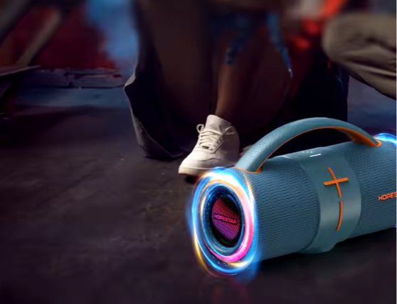 Outdoor Portable Speaker ©