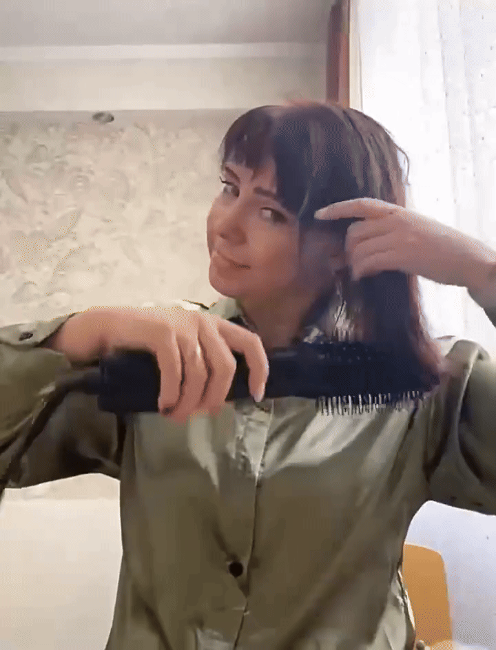 Wave Whisperer Hair Brush