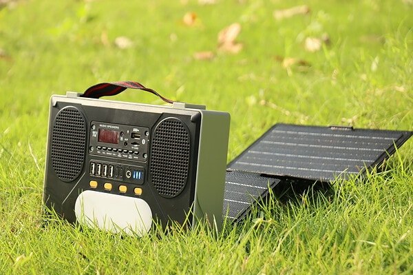 Solar Multimedia Player System (P10) ©