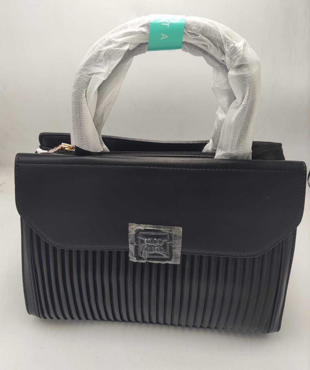 Textured Wave Flap Handbag